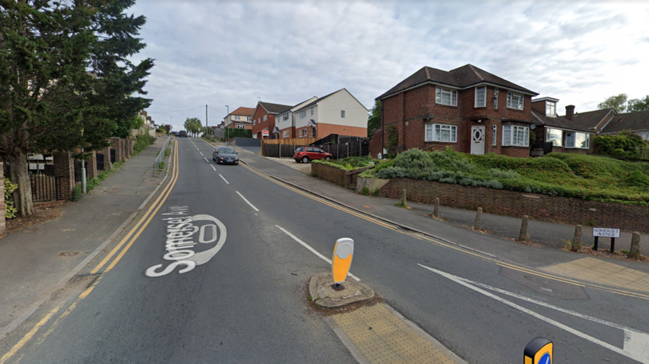Man in critical condition after stabbing in Luton